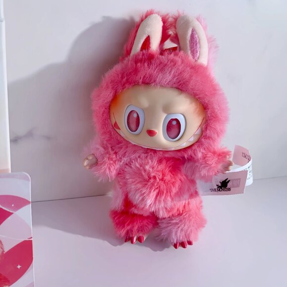 Big into Energy Labubu V3 Love - Picture 2 of 8